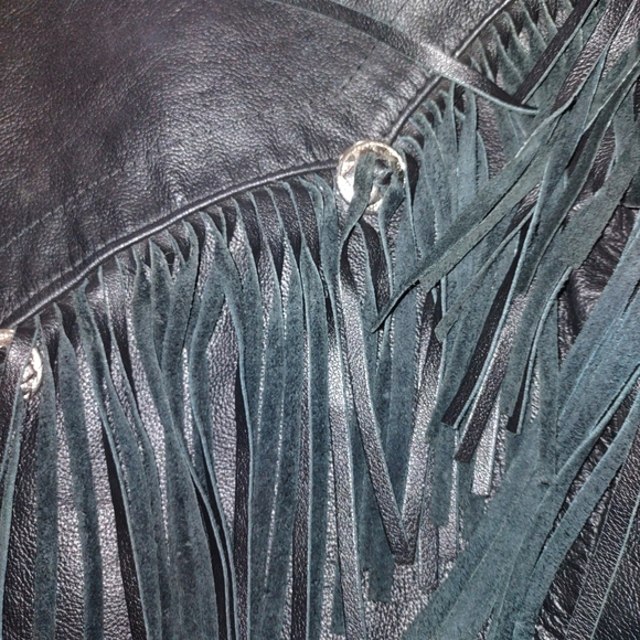 Women’s Rare  Vintage leather Concho fringe cropped jacket - Picture 14 of 17